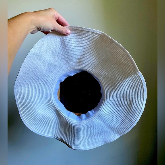 Hat - Picture 2 of 3